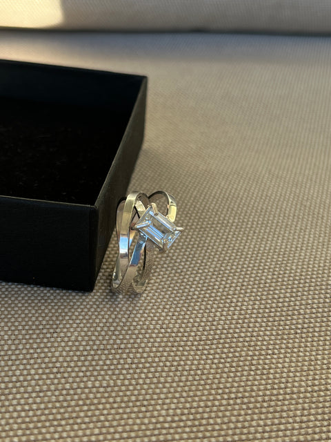 Silver gemstone ring