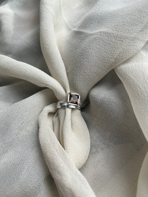 BROWN QUARTZ RING